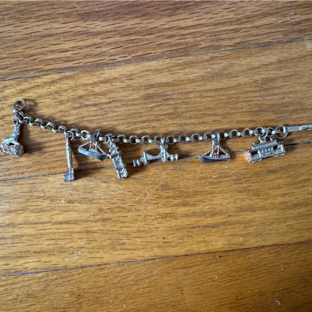 Vintage San Francisco Gold Charm Bracelet